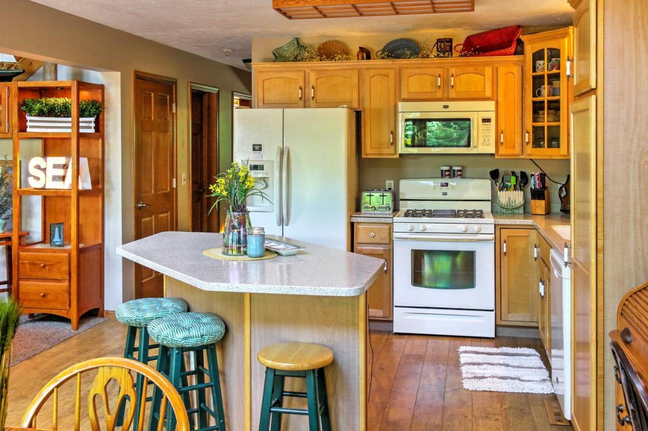 Roomy House On 2 Acres - 2 Mi To Egg Harbor Beach! Luaran gambar