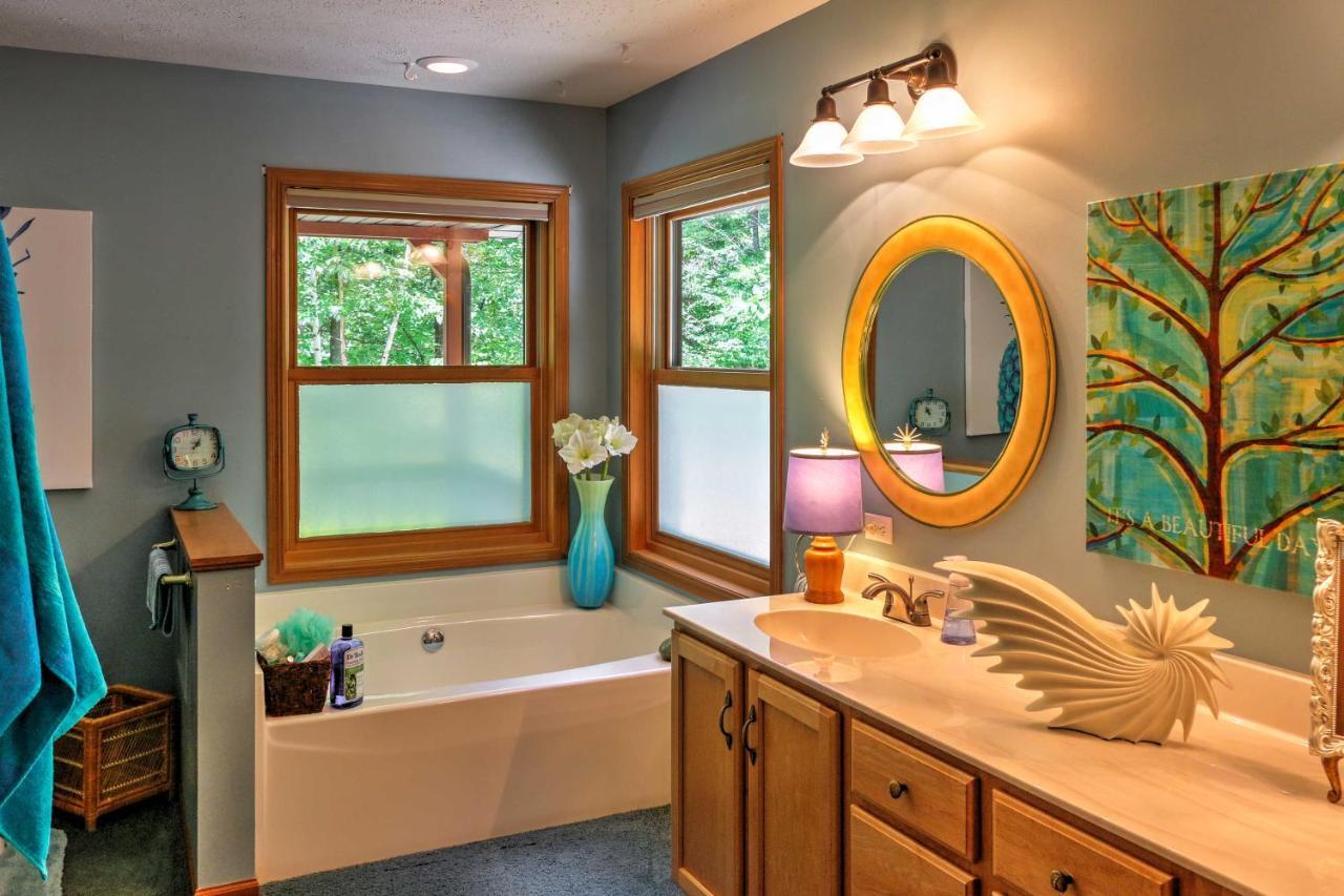 Roomy House On 2 Acres - 2 Mi To Egg Harbor Beach! Luaran gambar